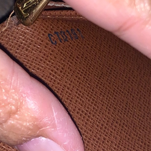 Authentic Louis Vuitton Pre-loved EUC Sarah Monogram Long Wallet - Picture 11 of 15